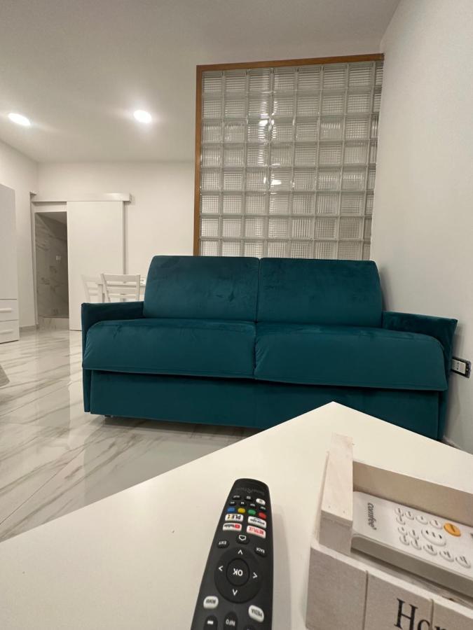 La Vie Est Belle Apartment
